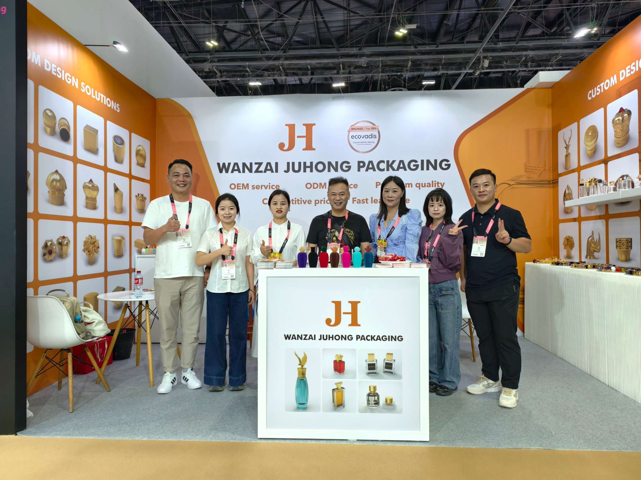 Jüngste Firmenblogs über Juhong Packaging glänzt auf der Beautyworld Middle East 2025 in Dubai und präsentiert luxuriöse Zamak-Parfümverschlüsse