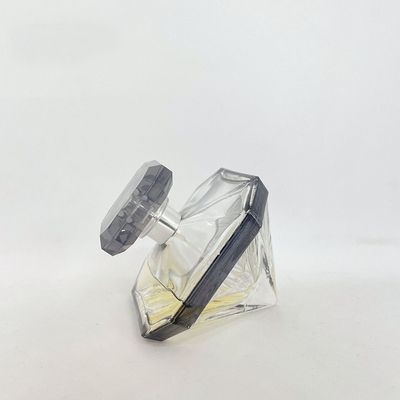 kaufen Glas-Flaschen-Presse Diamond Shaped Perfume Bottles 75ml 100ml spritzen leere Flasche mit dem zamak Kappen Kosmetik-Verpacken online manufacture
