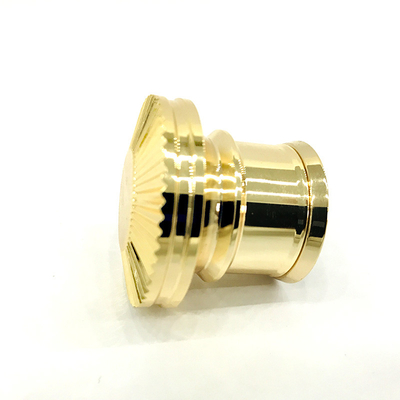kaufen Aluminiumparfümflasche-Kappen kundenspezifische klassische Gold-Farbe-Zamak online manufacture