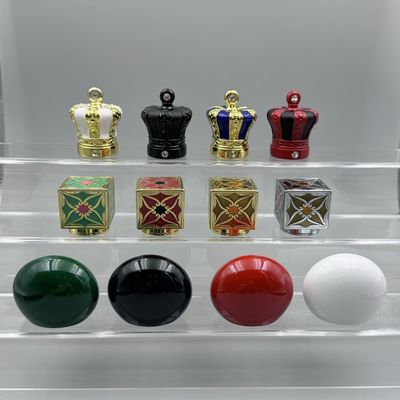 kaufen Ausgezeichnete Schwarz-Gold-Diamant-Zamak-Parfümkappen für Standard-Flaschenhals online manufacture