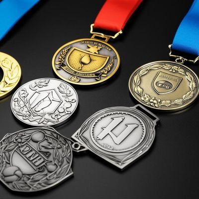 kaufen Customized Design Metal Award Medal with 2mm Thickness and 7-10 Business Days Production online manufacture