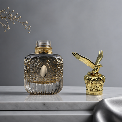 kaufen Luxuriöser 3D-Parfümdeckel mit ausgebreiteten Flügeln, Adler aus Zamak, vergoldet, geprägte Königskrone, Basis, Tierskulptur, Duftdeckel, Parfümflaschenabdeckung aus Zinklegierung, Metall, individuelles Logo FEA15 für Parfümflaschen Online-Herstellung