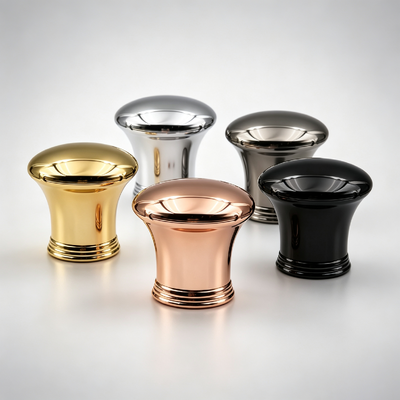 Besorgen Großhandel glatte Pilzkappe Zamac Parfümkappe mit ausgestelltem Körper und mehreren Ringen, Basis Metall Parfümflaschenabdeckung, Gold, Silber, Roségold, Schwarz, Gunmetal, kundenspezifisches Logo Online-Herstellung