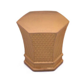kaufen Sterben Form-Blumen-Form-Metallparfüm-Kappe, Goldfarbe kundengebundene Flaschenkapseln online manufacture