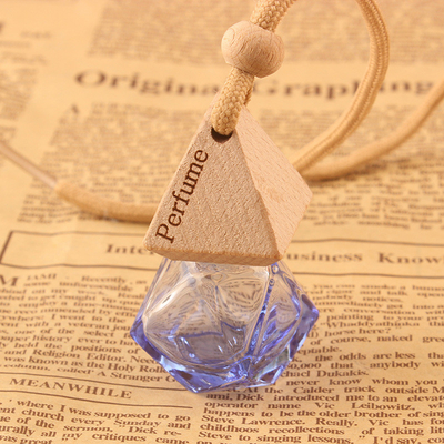 Rhombische leere Flasche der dreieckigen Kappen-8ML, Auto-Duft-Flasche, Farbparfümflasche, Farbglasflasche mit kundenspezifischem LOGO