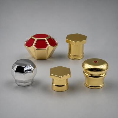Großhandel Zinklegierung Parfüm Kappe Sechseckig Facetten-Emaille Edelstein Dekor Gold Silber Plattiert Parfüm Flaschenverschluss Custom Logo akzeptieren